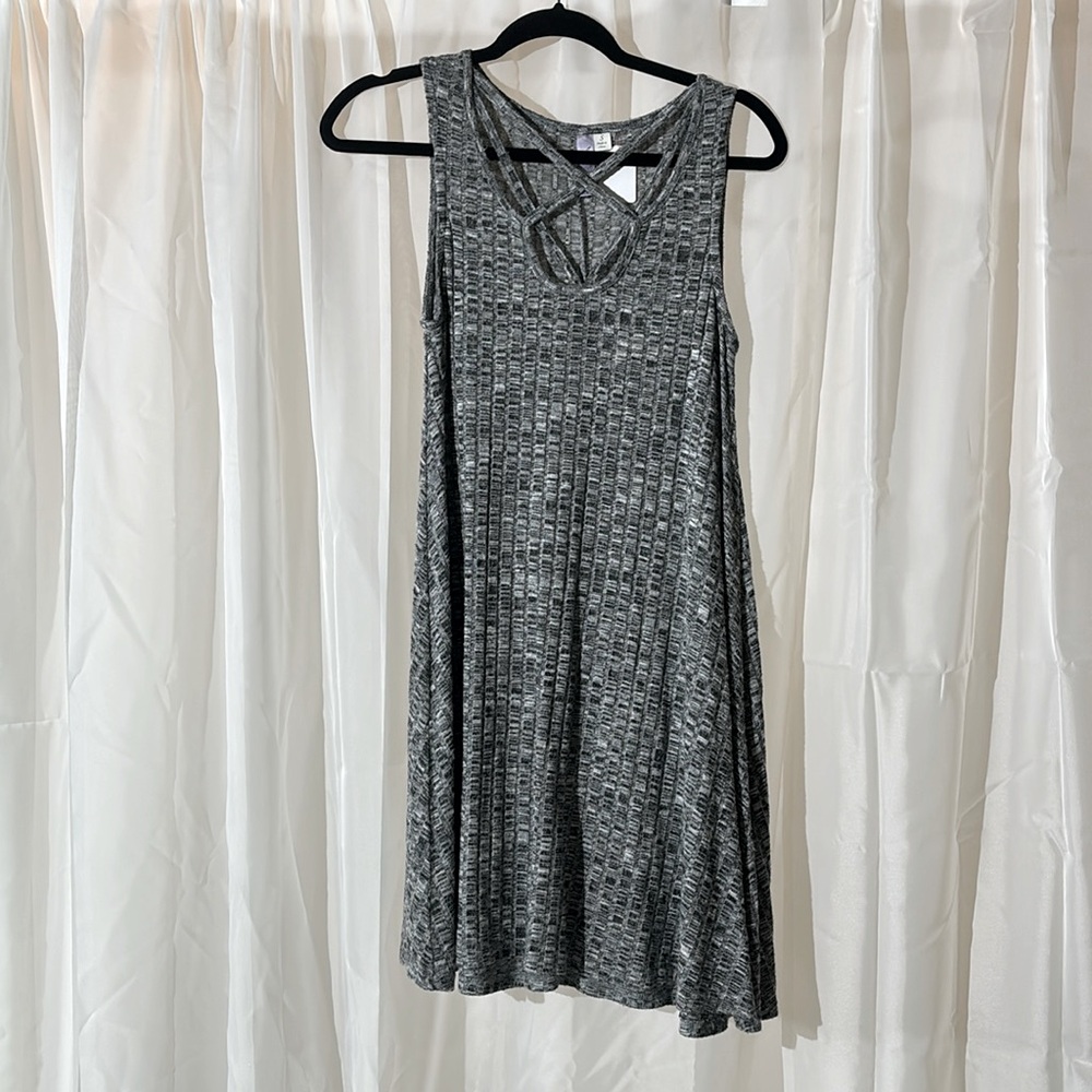 Alya • Heather Grey Textured Midi Dress